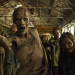 Abuelo se "enfrenta" a zombies y todo se sale de control