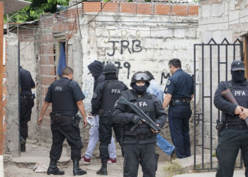 Salta: detienen a 8 policías relacionados con el tráfico de drogas