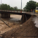 Impresionante crecida del río Xibi Xibi se llevo parte del puente Argañaras