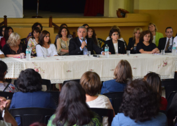 Iniciar el ciclo lectivo en Volcán es "un símbolo de la fortaleza de los jujeños ante las adversidades"