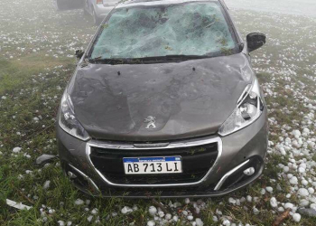 Destrozos en Corrientes por una fuerte caída de granizo