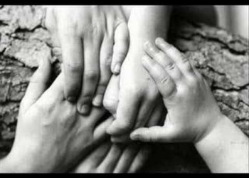 Perdió a su mujer por cáncer y se quedó solo con sus cuatro hijos