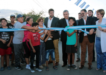 Intendente y gobernador inauguraron 39 cuadras asfaltadas en Alto Comedero