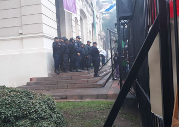 Manifestantes dañaron las rejas de Casa de Gobierno