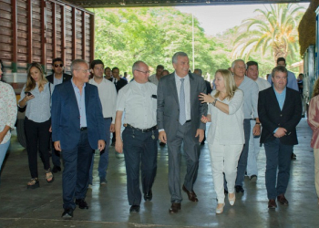 El gobernador acompañó a los tabacaleros en la apertura del acopio 2018