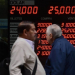 El dólar superó los $25 y el BCRA busca frenarlo en esa cifra