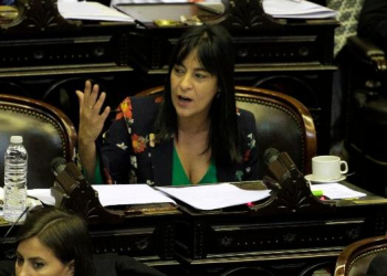 Carolina Moises: "Acompañemos a las mujeres, no las expulsemos del sistema