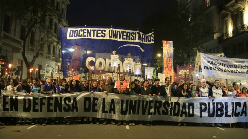 Marchas en defensa de la universidad pública y contra el ajuste