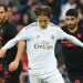 Real Madrid venció a Sevilla con dos goles de Casemiro y quedó como líder