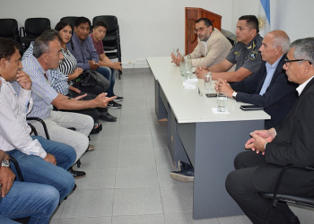 Reunión para abordar la seguridad de los taxistas