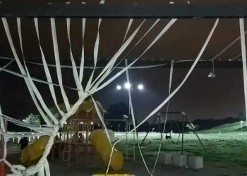 Pérgolas que cubren la terraza sobre juegos inclusivos fueron dañados