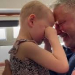 ¡Conmovedor! Padre se reencuentra con su hija con cáncer tras vencer al coronavirus