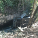 Auto cayo en un canal de cemento cuando se dirigía a San Antonio