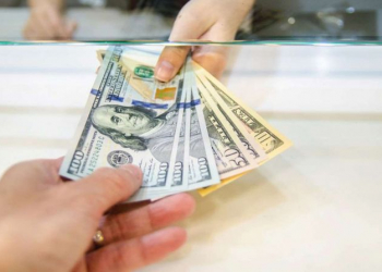 Dólar hoy: el blue aumentó un peso y cerró la semana a $ 124