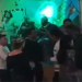 Clausuraron un pub por violar la cuarentena; irresponsablemente se pusieron a bailar