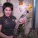 Para ir al baño en el espacio tienes que agacharte sobre una aspiradora