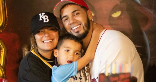 Mira como Anuel AA y su ex pareja celebraron el cumpleaños de su hijo –  Notinor Jujuy
