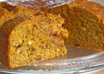 Aprende a preparar este delicioso bizcocho light de zanahoria y avena