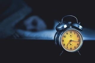Estos alimentos pueden quitarte el sueño ¡Evítalos antes de dormir!