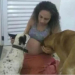 Perro celoso atacó a gemelas recién nacidas y las mató