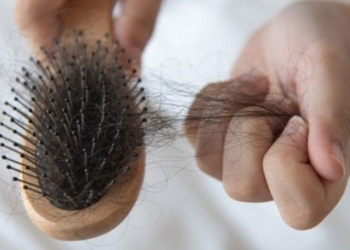 100% natural: Usa agua de eucalipto y tu cabello dejará de caerse