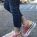 El fenómeno de las zapatillas blancas que fascinan a las 'royals' más jóvenes