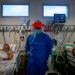 Expertos alertan que en las próximas semanas habrá un “profundo agravamiento” de la pandemia en Argentina