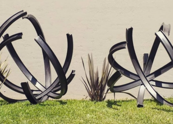 Tomás Bettolli: el artista que transforma los deshechos de construcciones en esculturas