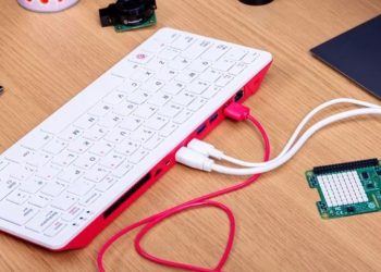 Raspberry Pi 400: lanzan una mini PC “todo en uno” con la estética de los años 80