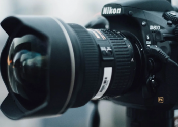 Nikon lanza una app que convierte tu cámara DSLR en una webcam para Zoom