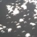 ¿Y esas sombras? El fenómeno durante el eclipse solar que sorprendió a más de uno