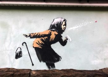 Banksy reconoce una nueva obra en Inglaterra sobre la pandemia