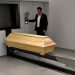 La dieron por muerta y abrió los ojos cuando estaban a punto de cremarla