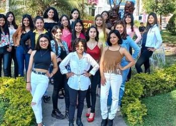 Comercial 2 El Carmen, Elige Reina