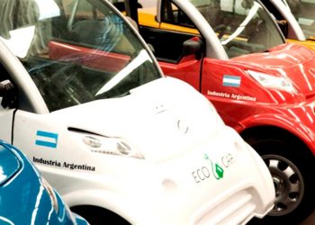 Proponen que a partir de 2041 todos los automóviles fabricados en Argentina sean eléctricos