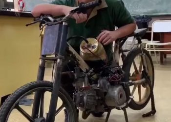 Joven salteño fabrica una moto ecológica