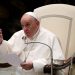 El Papa Francisco pidió más unión entre las religiones: "O somos hermanos o todo se derrumba"