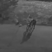 Le destrozó la cara de un piedrazo para robarle la bicicleta: el crimen quedó grabado