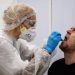 Covid-19: aumentan los casos por nuevas olas de Ómicron y la OMS dice que el brote "está lejos" de terminar