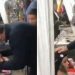 Jorge Capitanich confundió un maniquí con una persona y le dio un beso en la cabeza