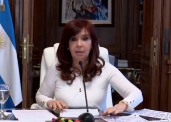 Todavía no la absolvió la historia y nada indica que vaya a hacerlo