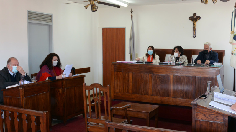 Comenzó el juicio a una mujer acusada por el homicidio de su hija de 6 ...