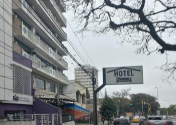 Contaminación visual: Los carteles banderas están prohibidos pero siguen sin respetar la ordenanza municipal