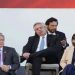 Alberto Fernández se quedó dormido durante el acto de asunción de Gustavo Petro en Colombia