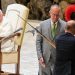 Un miembro de la Guardia Suiza se desmayó frente al Papa Francisco durante una audiencia general