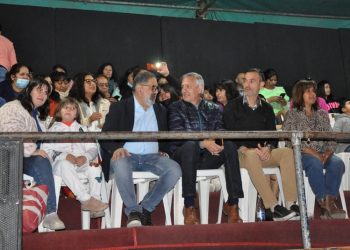 El Intendente Jorge participó de la entrega de premios en el último desfile