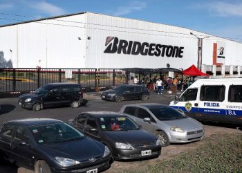 La empresa de neumáticos Bridgestone suspendió todas sus actividades en el país