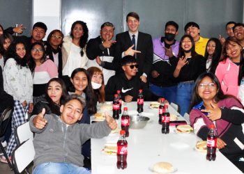 El municipio capitalino agasajó a los carroceros de la escuela Marina Vilte