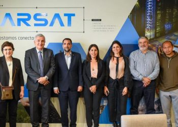 Gerardo Morales firmó un acuerdo con ARSAT para impulsar la conexión a fibra óptica