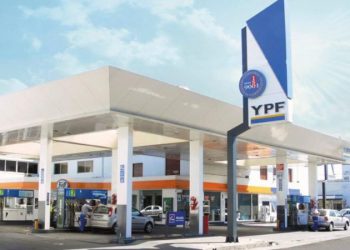 Otra vez sube la nafta: desde este jueves, YPF aumentará sus combustibles un 6% en promedio en todo el país